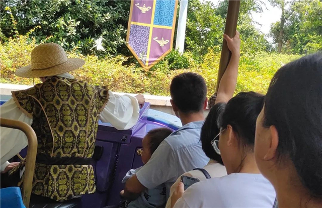 暑假全家總動員,金帝集成灶幸運客戶暢游上海迪士尼 ! 暑假全家總動員,金帝集成灶幸運客戶暢游上海迪士尼 !