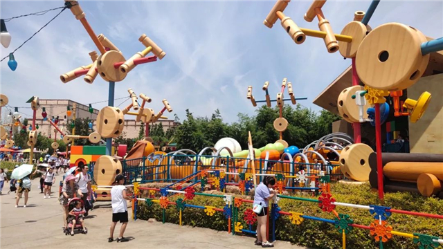 暑假全家總動員,金帝集成灶幸運客戶暢游上海迪士尼 ! 暑假全家總動員,金帝集成灶幸運客戶暢游上海迪士尼 !